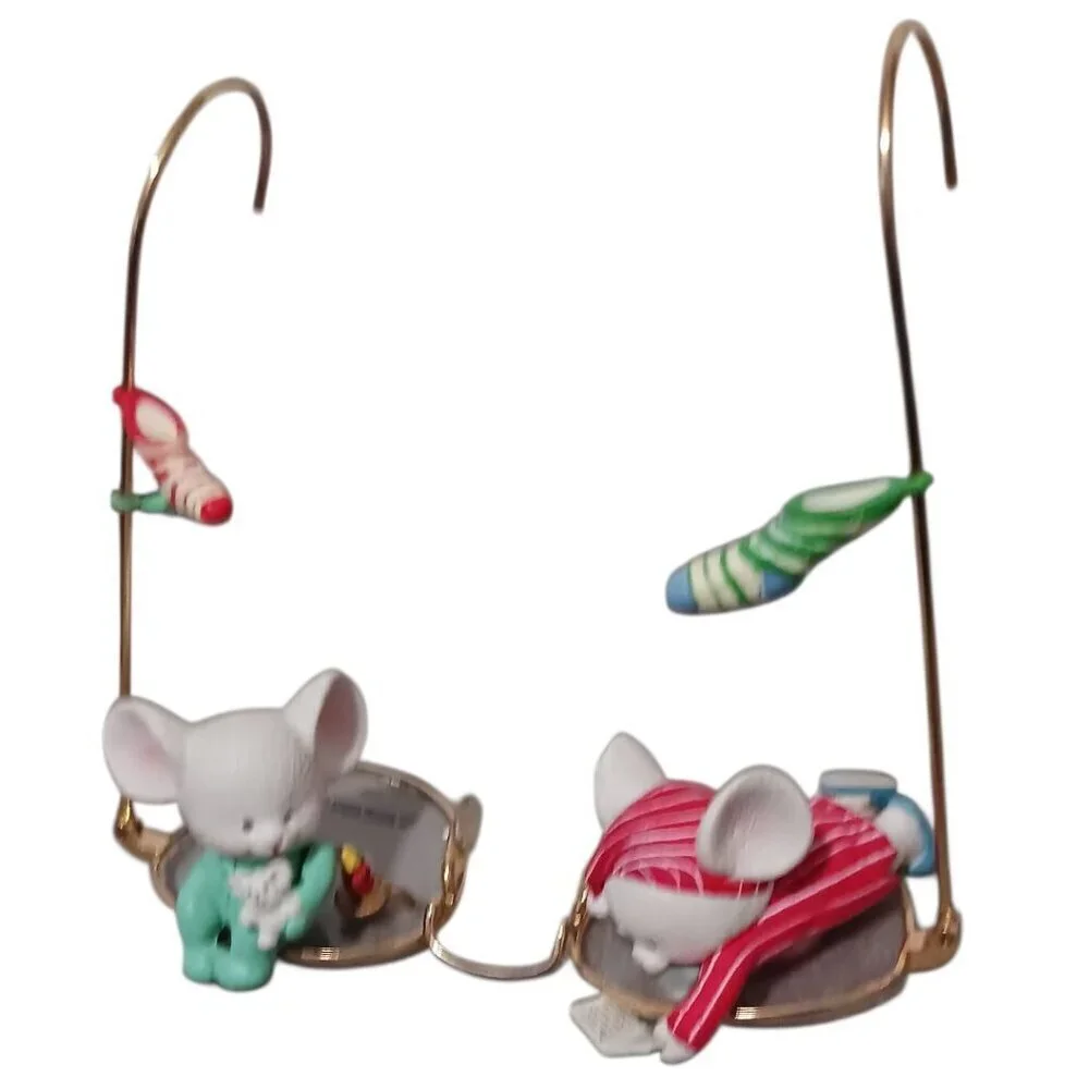 Enesco Vtg christmas Eyeglasses Ornament W/Adorable Mouse Figurines